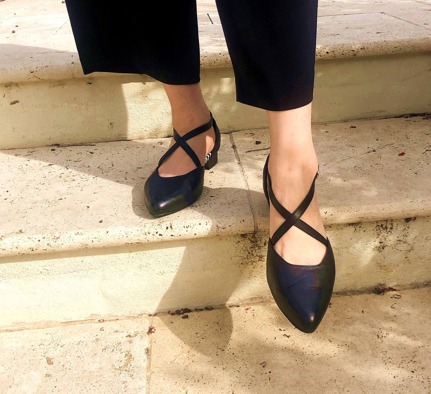 Black ballet flats, arch support, wide feet friendly, comfortable work shoe, shoes for office