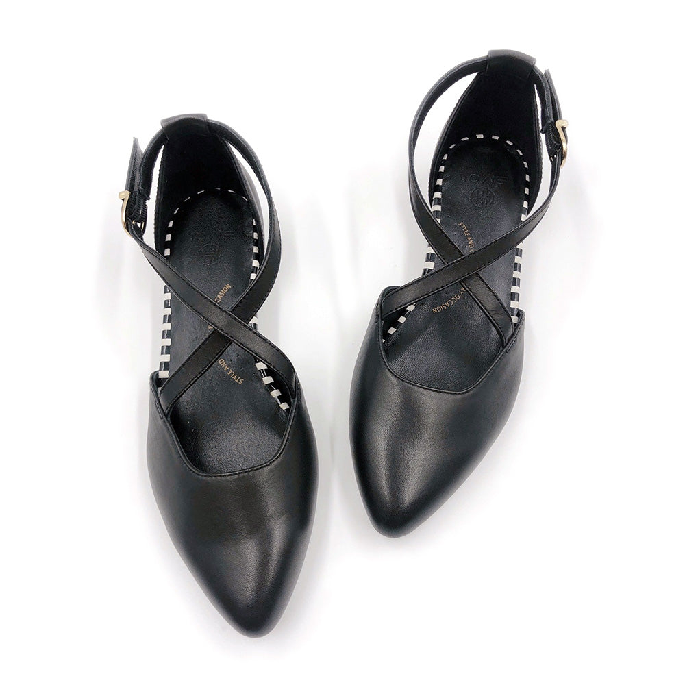 Black flat shoe, arch support, wide feet friendly, comfortable work shoe, shoes for office