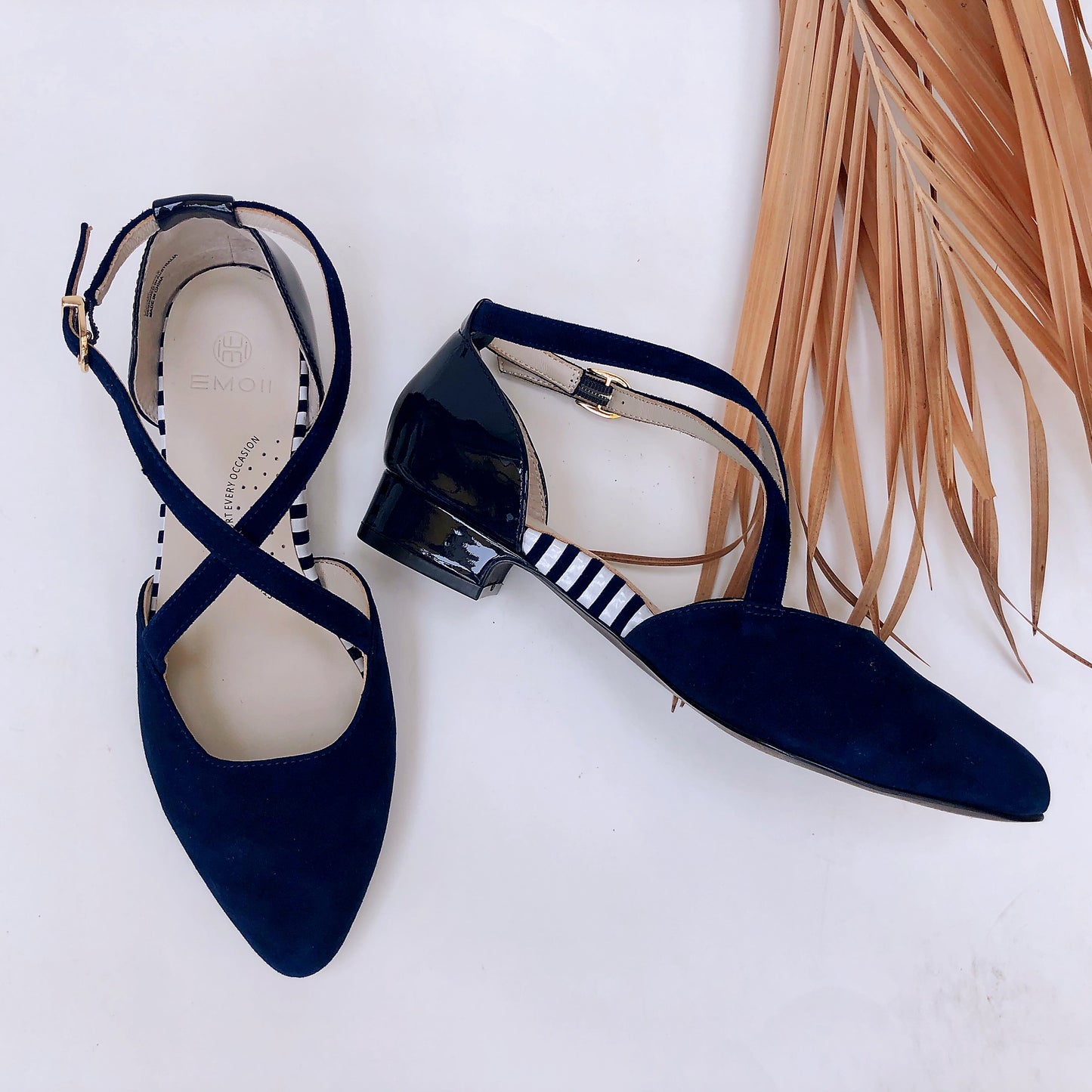 Navy Color flat shoe, arch support, wide toe, comfortable work shoe, shoes for office