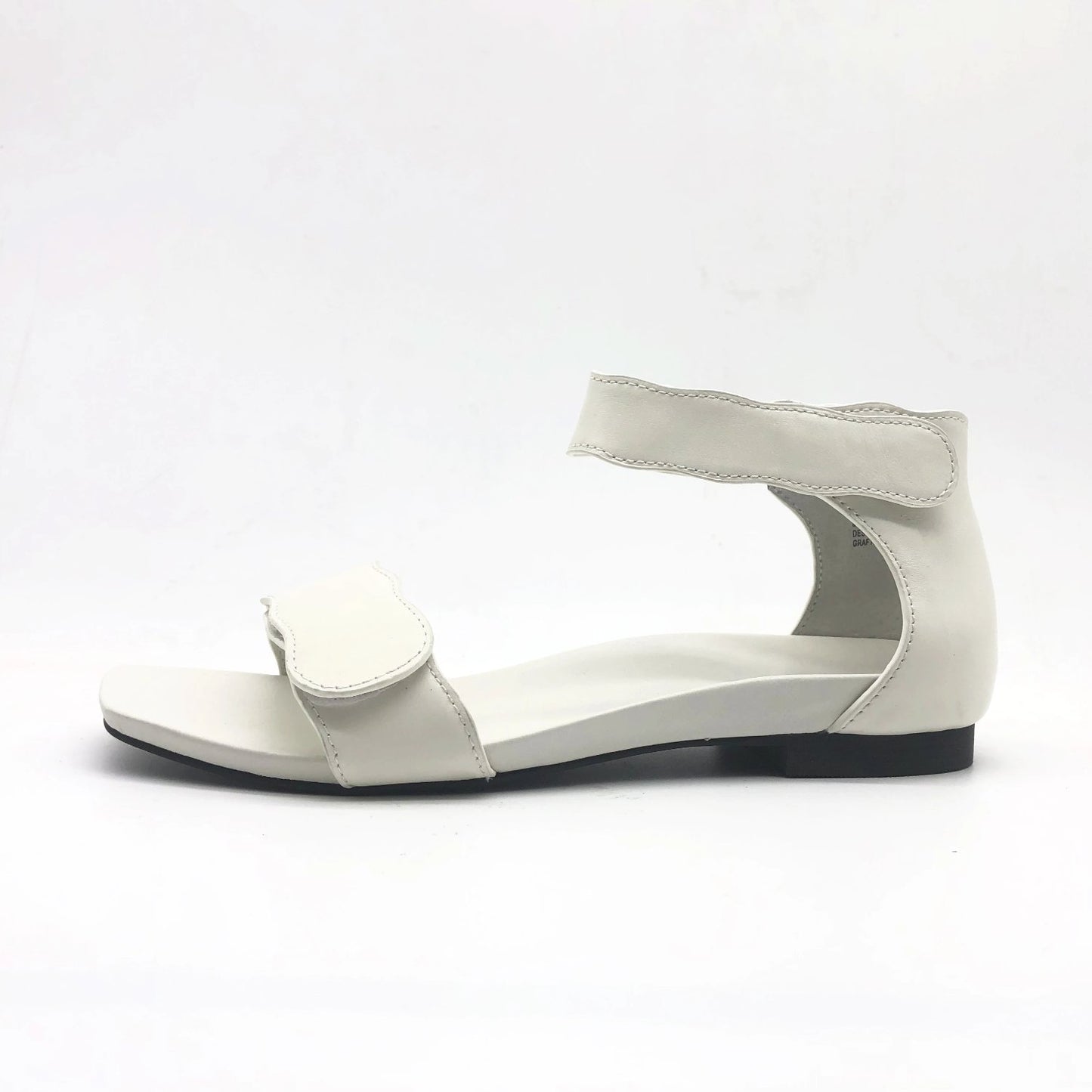 Light-weight White leather sandals with adjustable strapes and arch support. Bio-contoured footbed, wide feet friendly