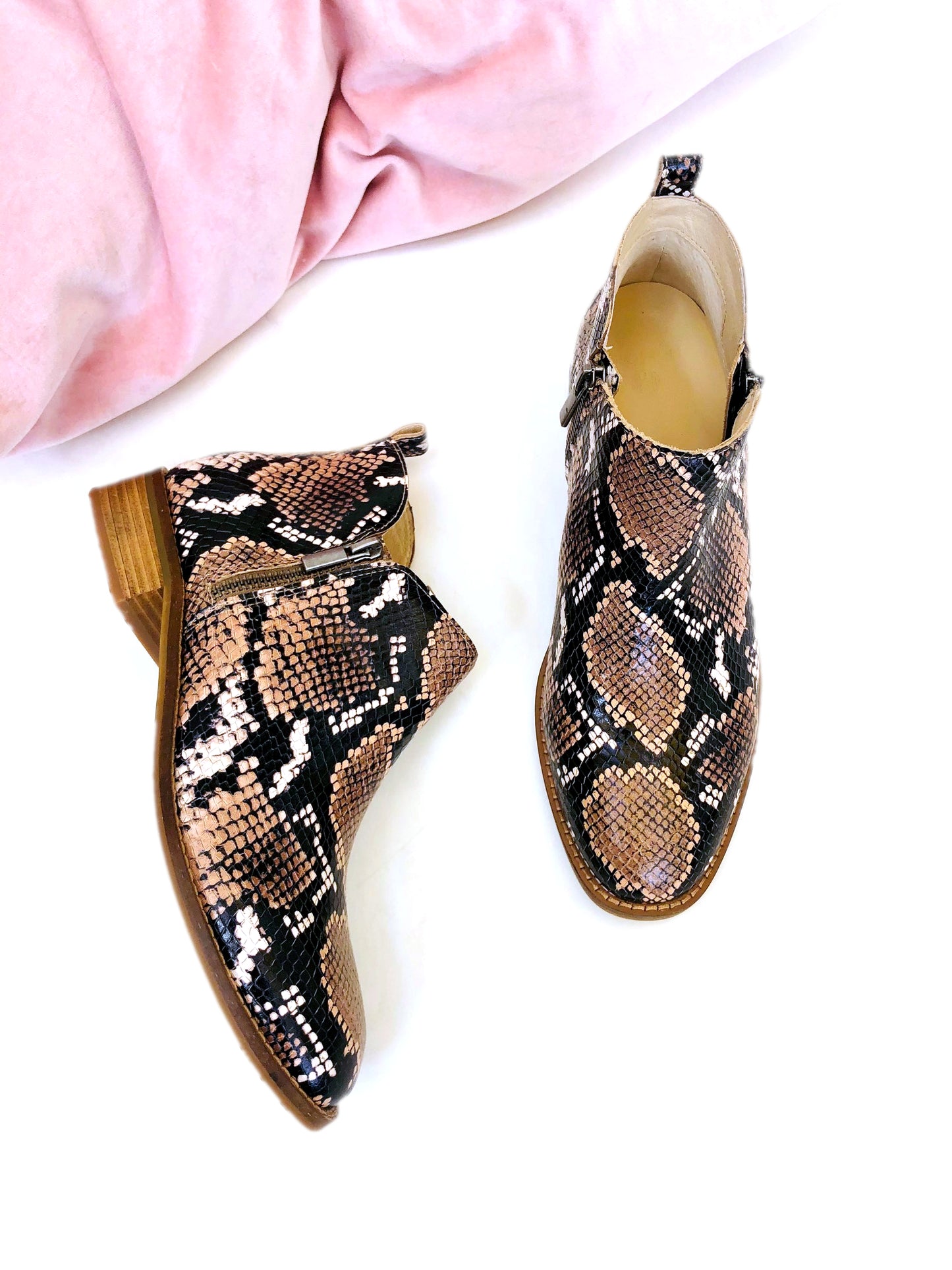 Aya Boots - Snake Print