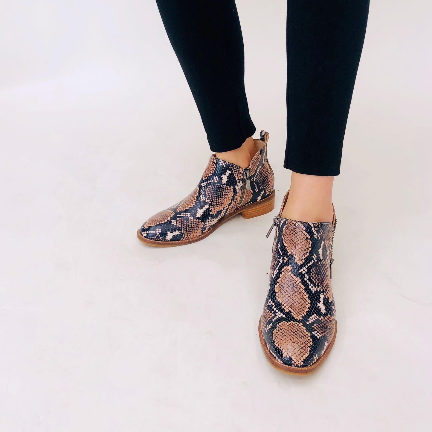 Aya Boots - Snake Print
